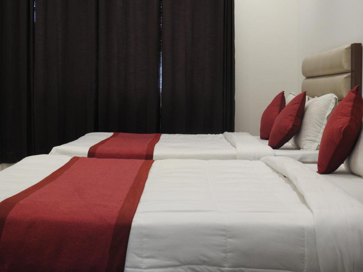 Hotel Aakash Residency Dehradun Ngoại thất bức ảnh