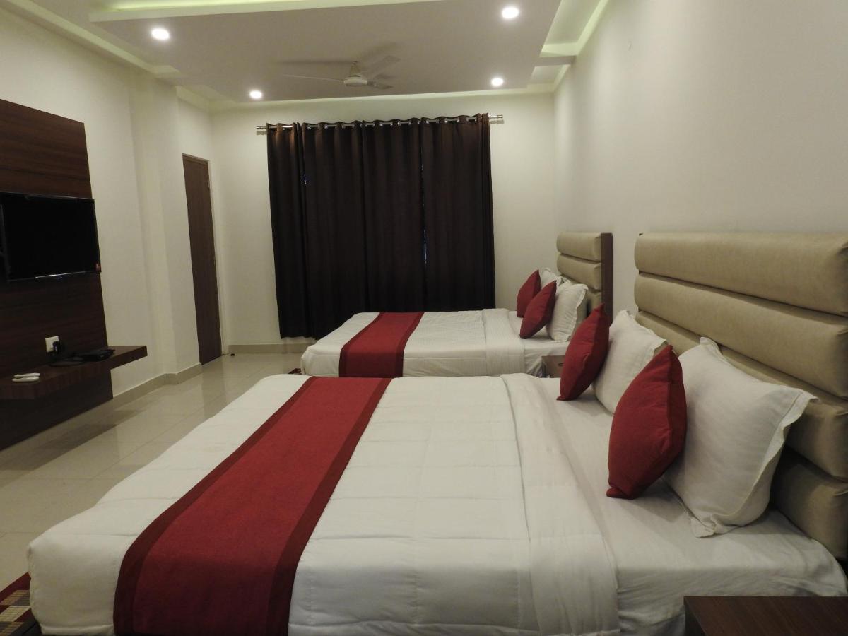 Hotel Aakash Residency Dehradun Ngoại thất bức ảnh