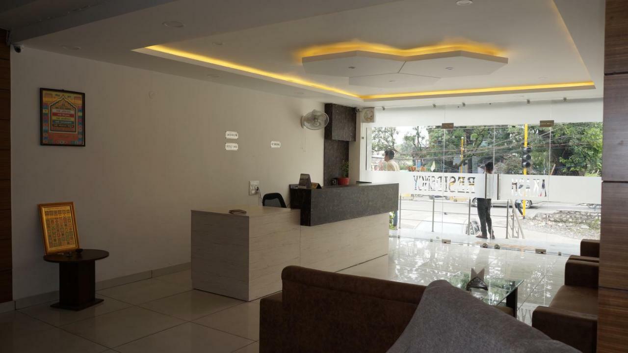 Hotel Aakash Residency Dehradun Ngoại thất bức ảnh